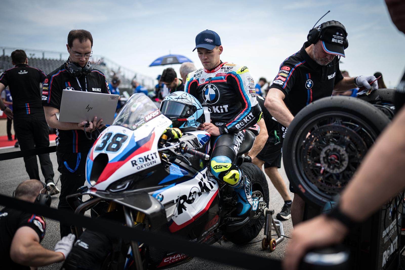 Hannes Soomer võttis lõppeval nädalavahetusel osa maailmameistrivõistluste kuuendast etapist mootorrataste ringrajasõidus klassis Superbike (WorldSBK), kus ta a